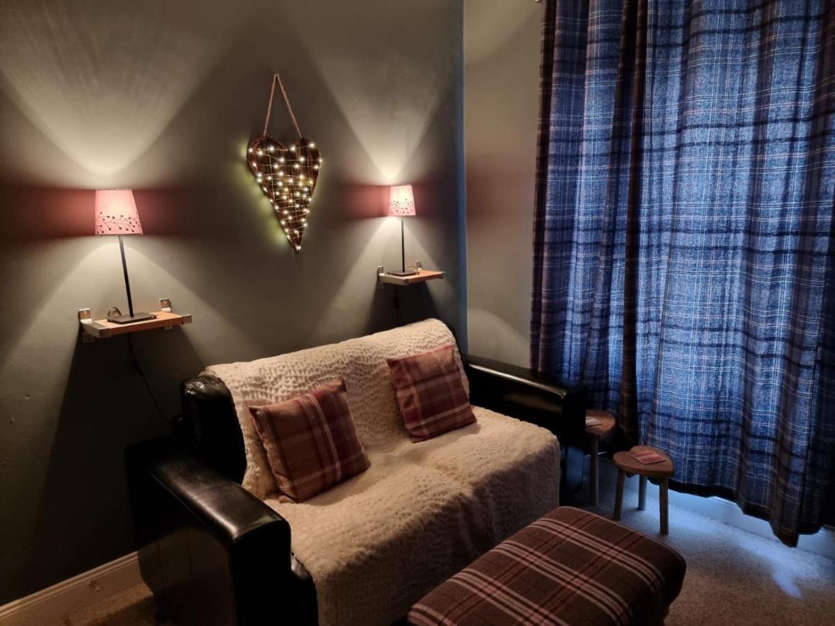 Westcot Hotel Каландър Екстериор снимка