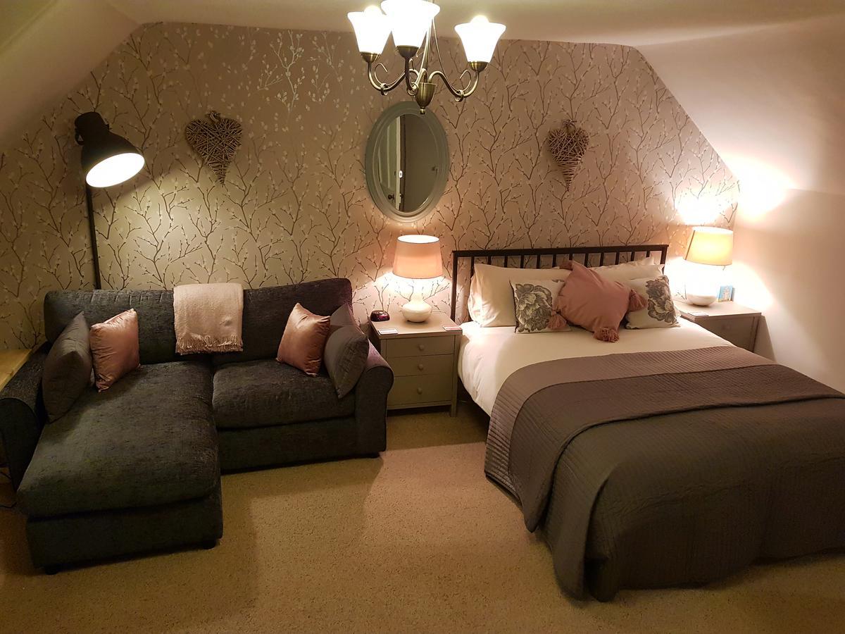 Westcot Hotel Каландър Екстериор снимка